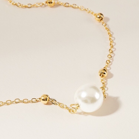 💕3/$30 Pearl Beaded Gold Choker Necklace - Picture 2 of 2